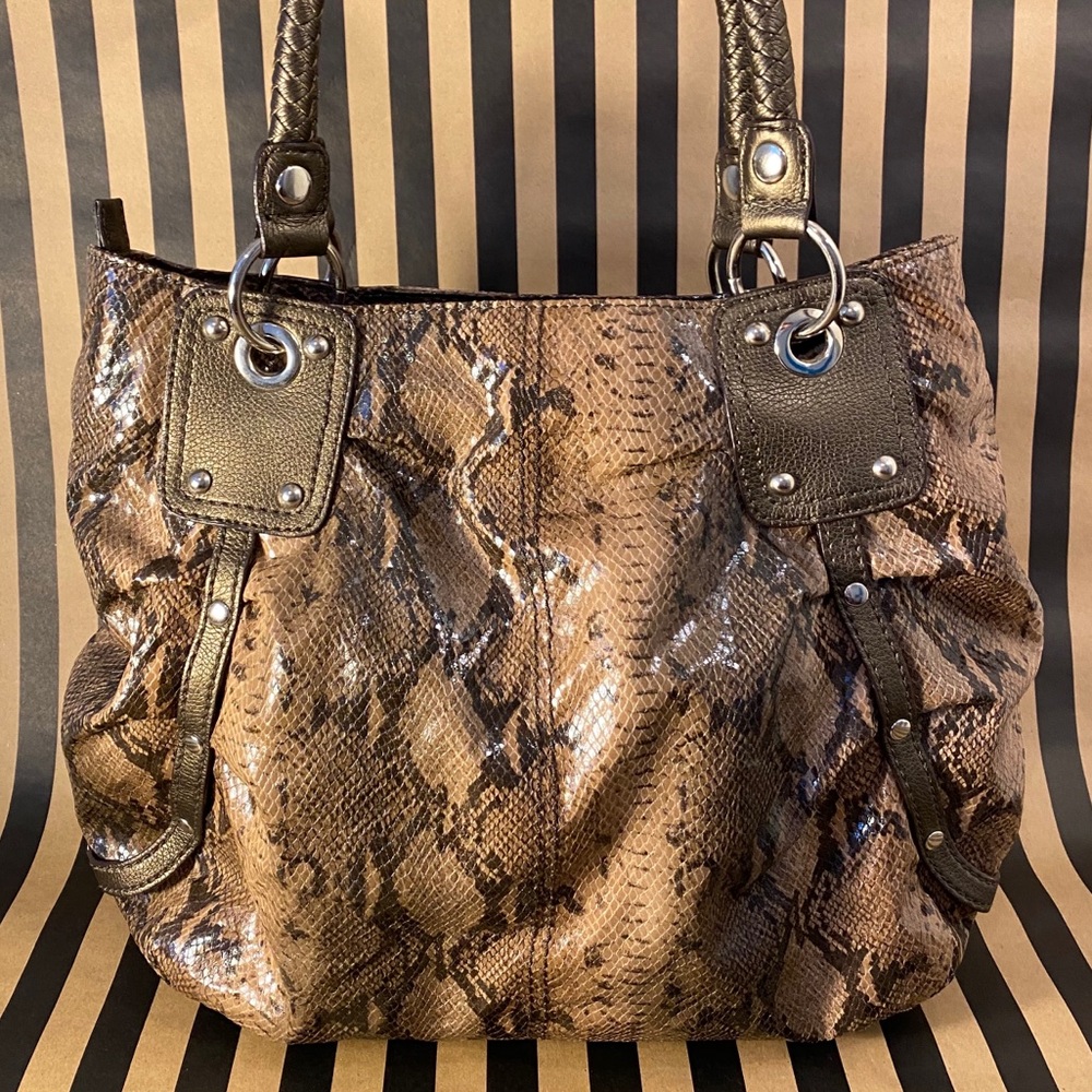Relic Purse - Picture 2 of 10